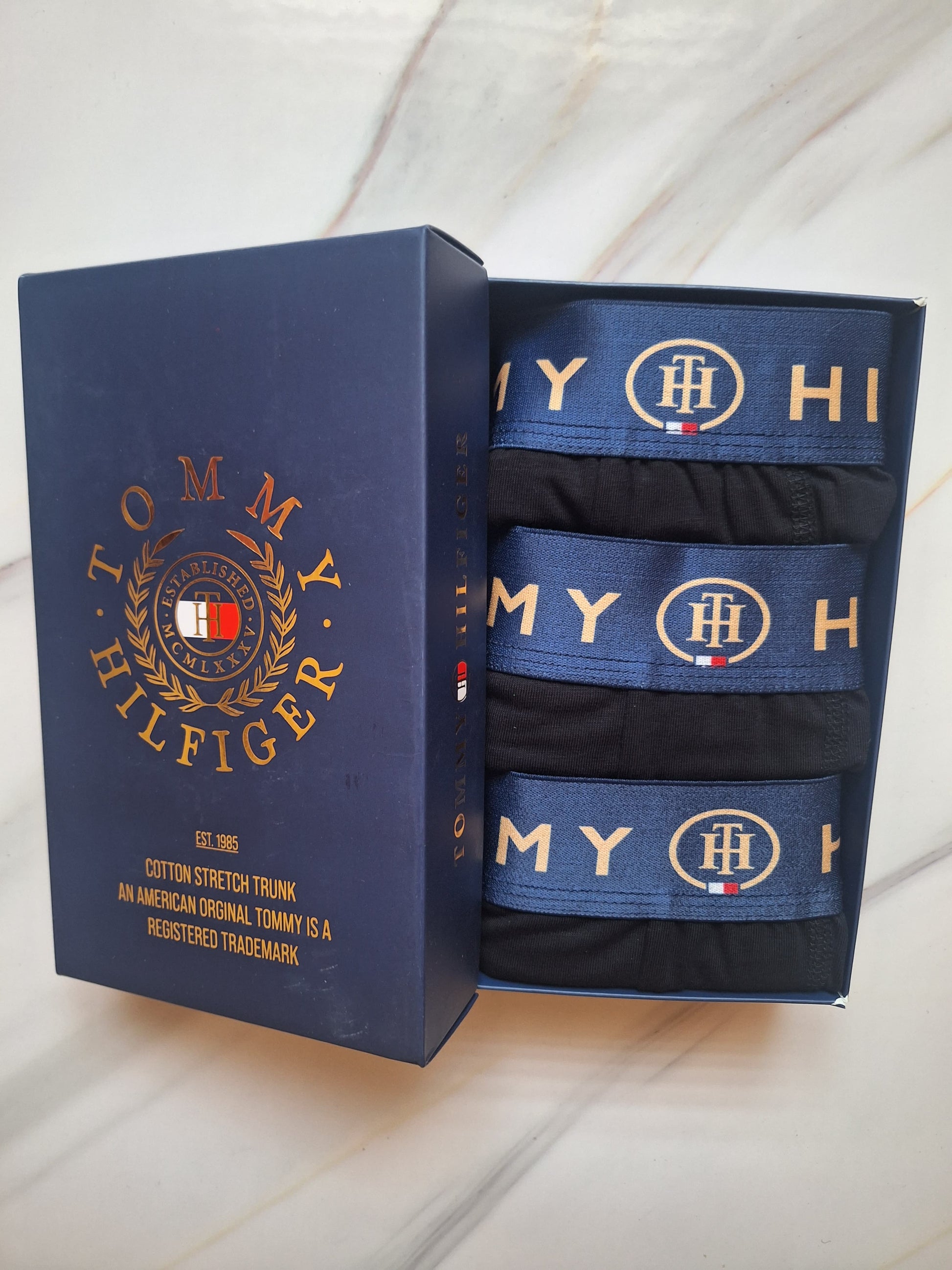 Tommy Hilfiger boxserice
