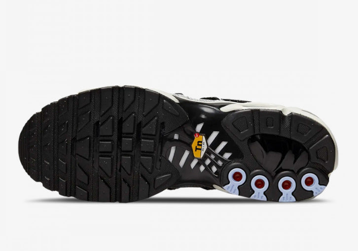 NIKE AIR MAX PLUS UTILITY