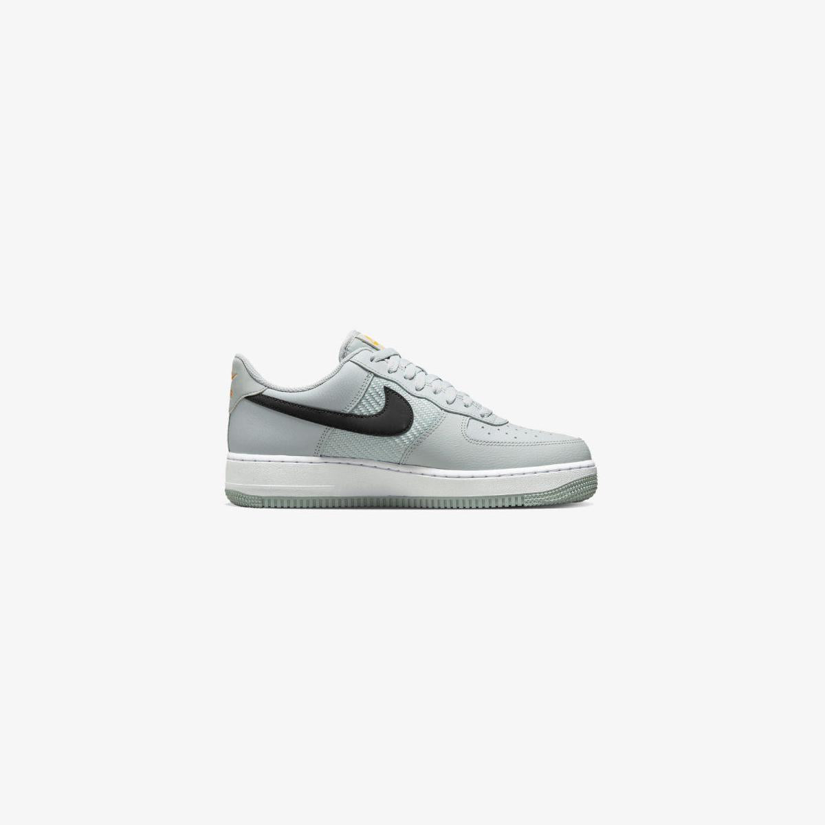 Nike Air Force 1 '07