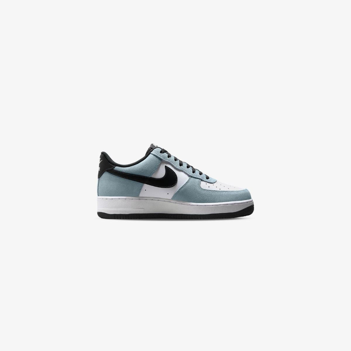 Nike Air Force 1 '07