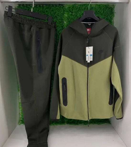 Tech Fleece