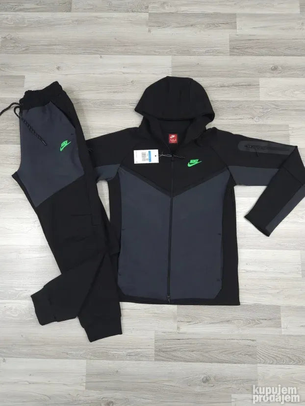 Tech Fleece
