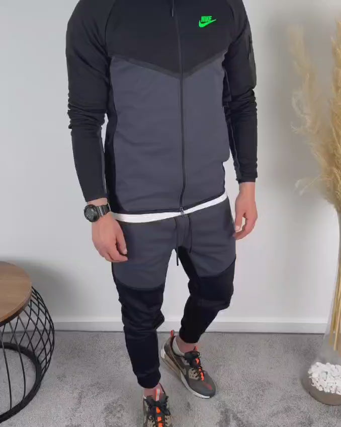 Tech Fleece