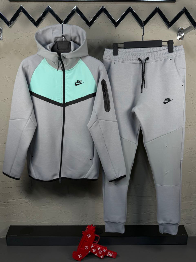 Tech Fleece komplet