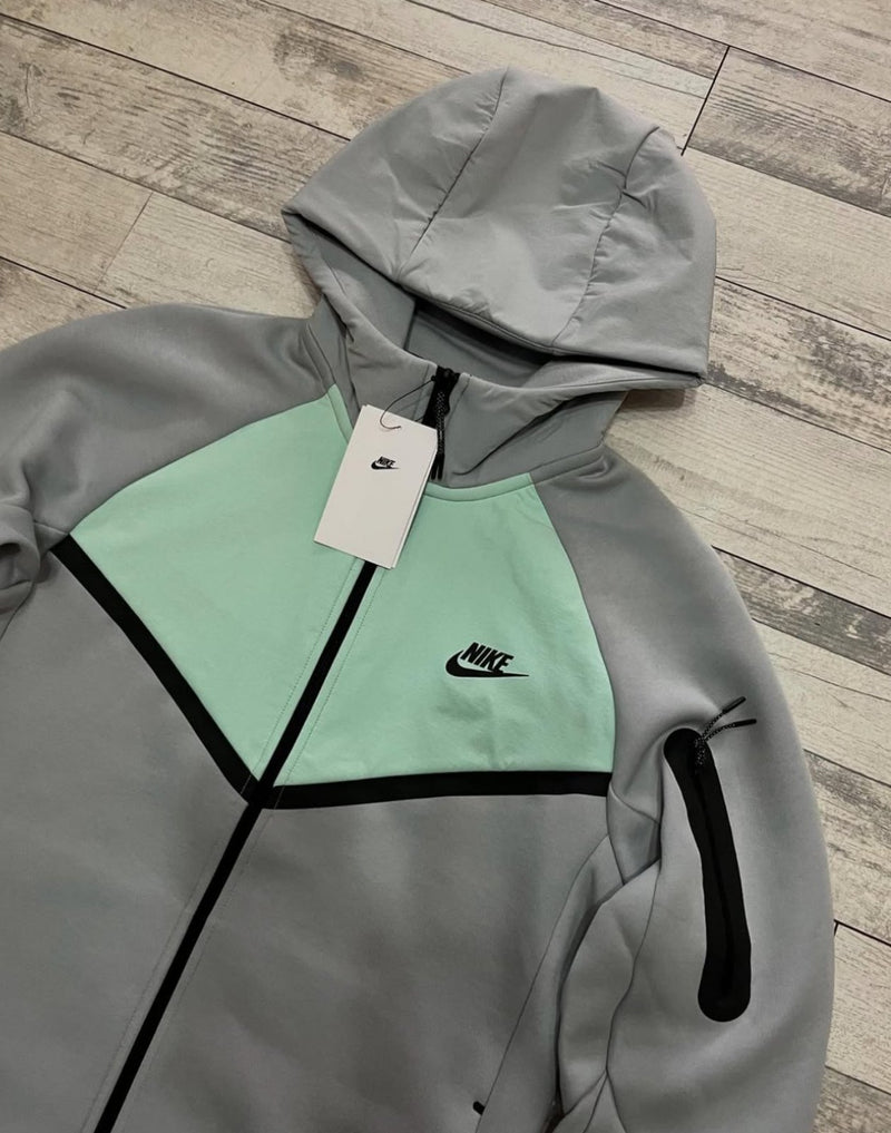 Tech Fleece komplet