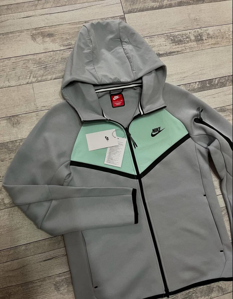 Tech Fleece komplet